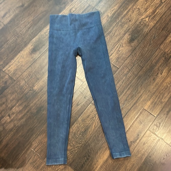 Spanx seamless size small leggings - Picture 5 of 5